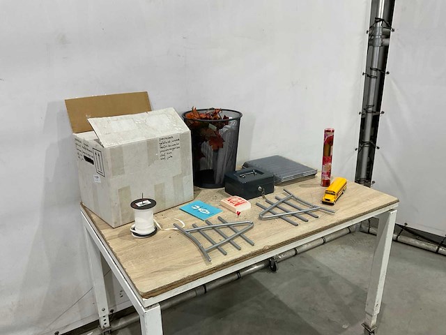 Partij diversen - afbeelding 1 van  5