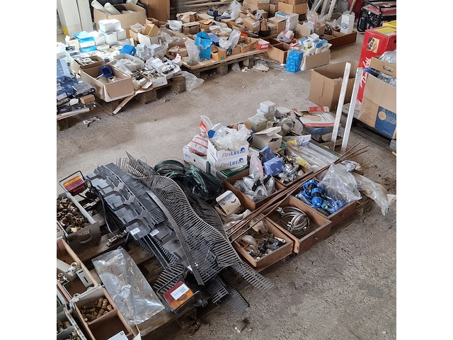 Partij diversen - afbeelding 1 van  18