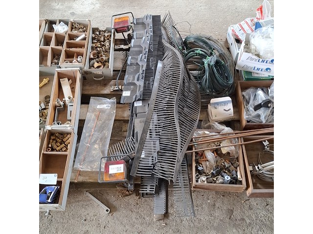 Partij diversen - afbeelding 13 van  18