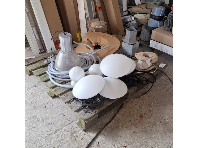 Partij diversen - afbeelding 12 van  20