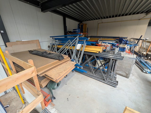 Partij diversen - afbeelding 1 van  11