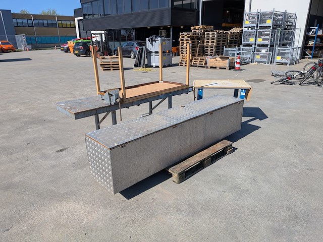 Partij diversen - afbeelding 1 van  9