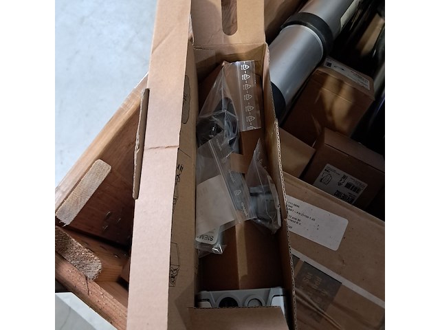 Partij diversen - afbeelding 4 van  6