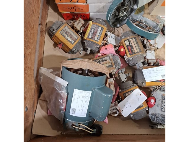 Partij diversen - afbeelding 3 van  7