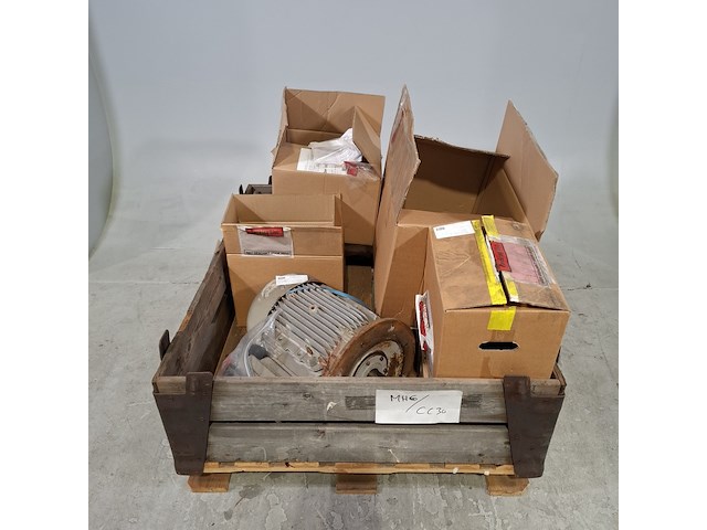 Partij diversen - afbeelding 1 van  9