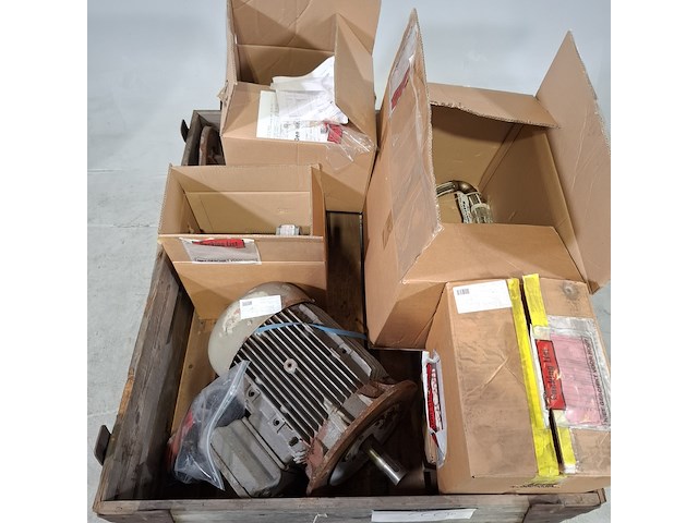 Partij diversen - afbeelding 2 van  9