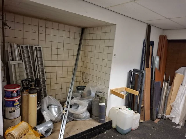 Partij diversen - afbeelding 1 van  17