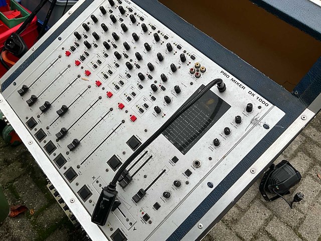 Partij dj materiaal - afbeelding 10 van  25