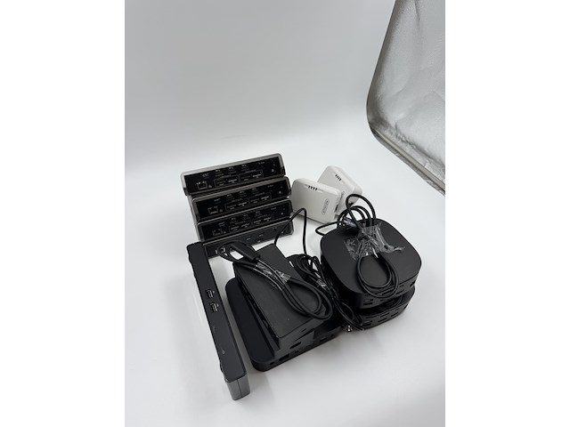 Partij dockingstations, mini pc & netwerk accessoires, o.a. targus, hp, microsoft, minix, zwart/grijs, 2018-2021 - afbeelding 2 van  8