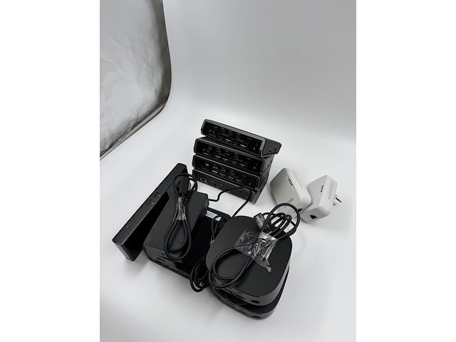 Partij dockingstations, mini pc & netwerk accessoires, o.a. targus, hp, microsoft, minix, zwart/grijs, 2018-2021 - afbeelding 3 van  8