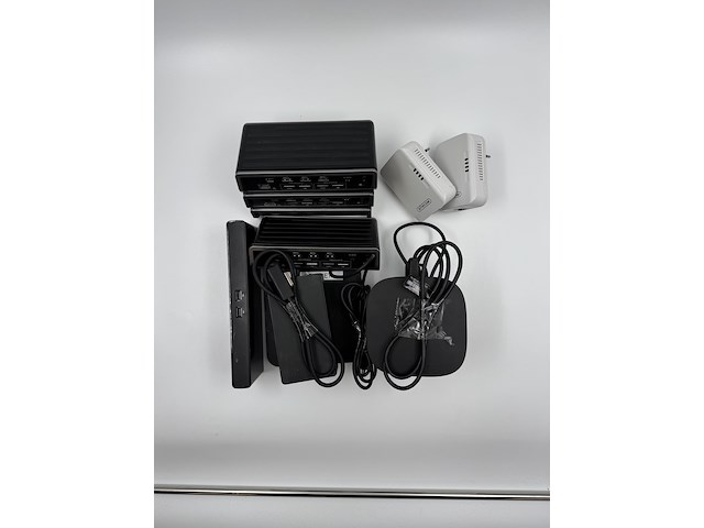 Partij dockingstations, mini pc & netwerk accessoires, o.a. targus, hp, microsoft, minix, zwart/grijs, 2018-2021 - afbeelding 4 van  8