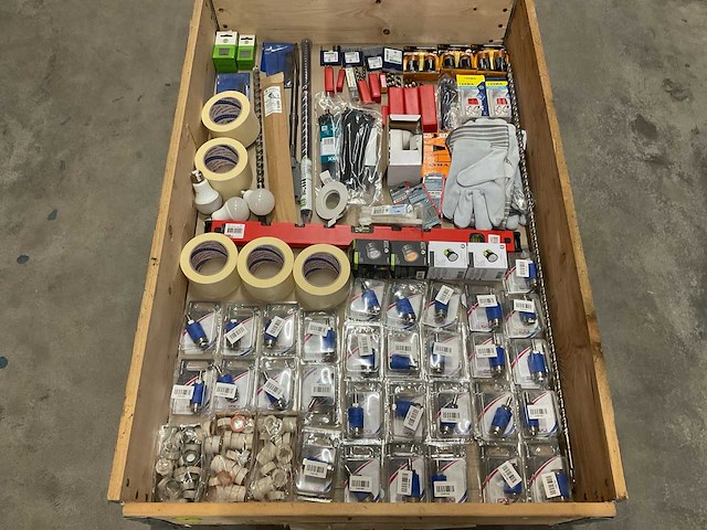 Partij doe-het-zelf & verbouw - afbeelding 1 van  12