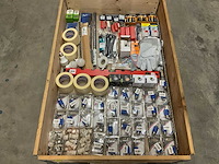 Partij doe-het-zelf & verbouw - afbeelding 1 van  12