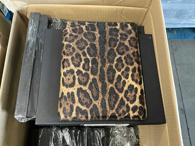 Partij dolce & gabbana tablet hoezen (38x) - afbeelding 7 van  8