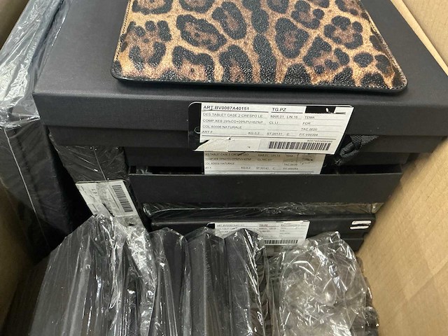 Partij dolce & gabbana tablet hoezen (38x) - afbeelding 3 van  8