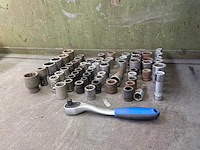 Partij doppen met dopsleutel (65x) - afbeelding 5 van  5