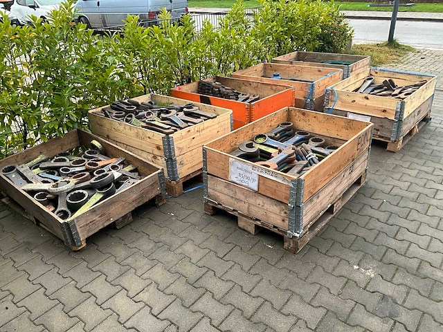 Partij doppen & ring / steek sleutels div. steek - afbeelding 1 van  18