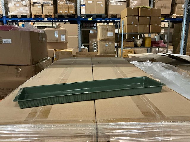 Partij double brick tray 50x12x3cm green (240x) - afbeelding 1 van  2