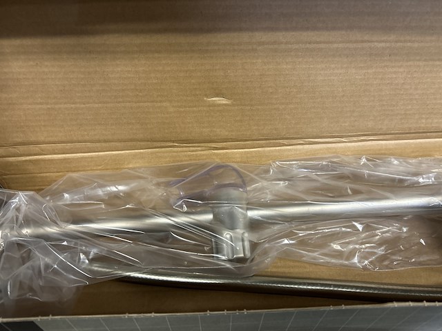 Partij douchesets en badkameraccessoires, w.o. hansgrohe, ideal, scheffer - afbeelding 8 van  9