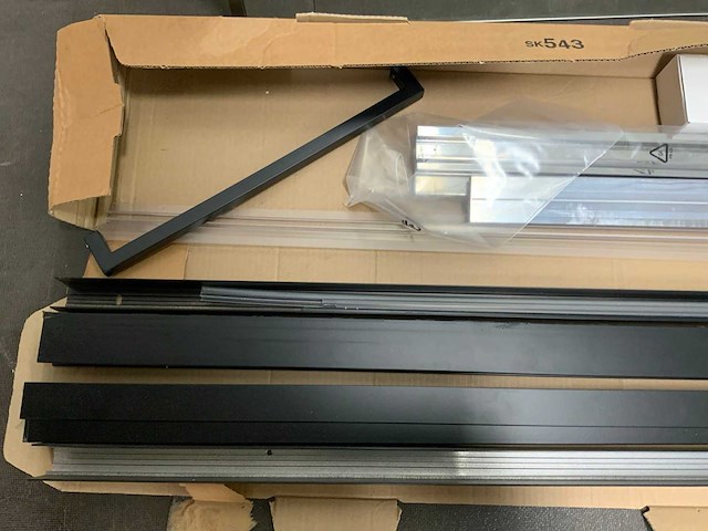 Partij douchewanden, accessoires en toebehoren - afbeelding 6 van  8