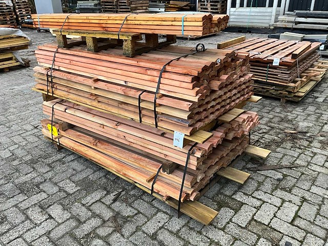 Partij douglas afdekhout 180 cm - afbeelding 1 van  6