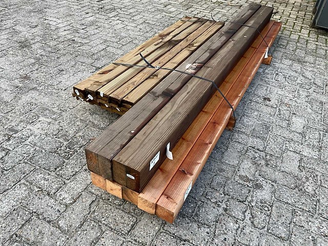 Partij douglas balken en afdeklatten - afbeelding 2 van  6
