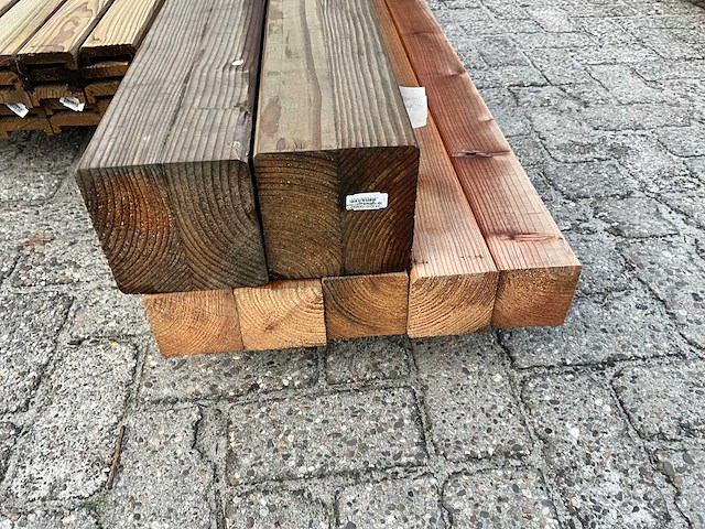 Partij douglas balken en afdeklatten - afbeelding 4 van  6