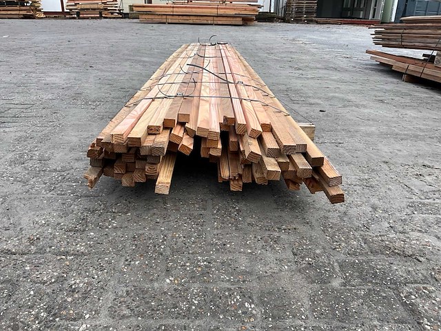 Partij douglas latten 3x3.5x500 cm - afbeelding 3 van  3