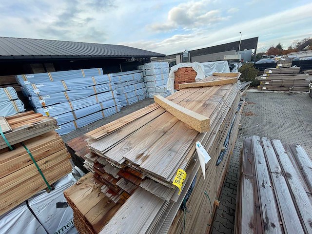 Partij douglas profielen 5000x175x18mm - afbeelding 1 van  3