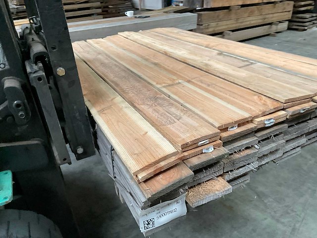 Partij douglas rhombusprofiel planken 180 cm - afbeelding 8 van  9