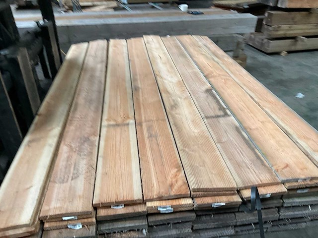 Partij douglas rhombusprofiel planken 180 cm - afbeelding 9 van  9