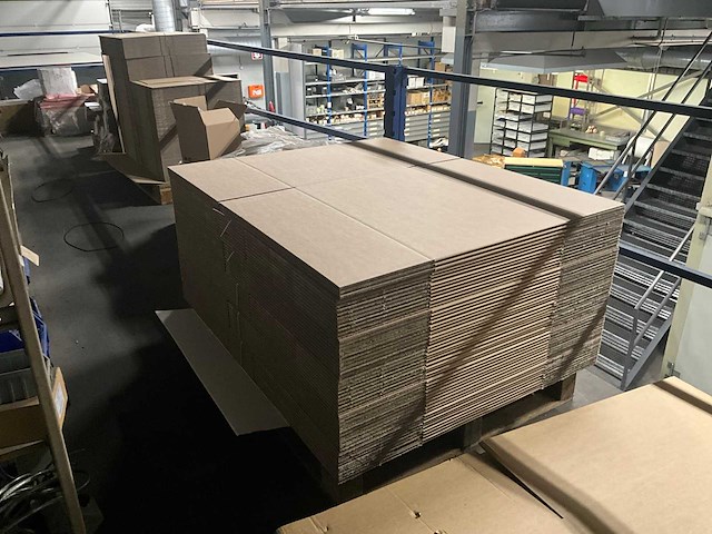 Partij dozen - afbeelding 1 van  6