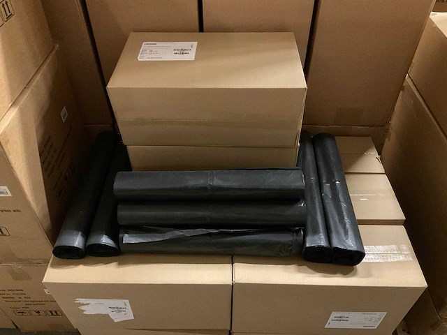 Partij dpe afvalzakken rol 46/22 x 107cm t 42 zwart (150x) - afbeelding 1 van  4