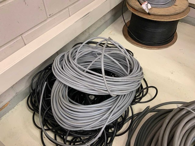 Partij draad en kabel - afbeelding 2 van  12