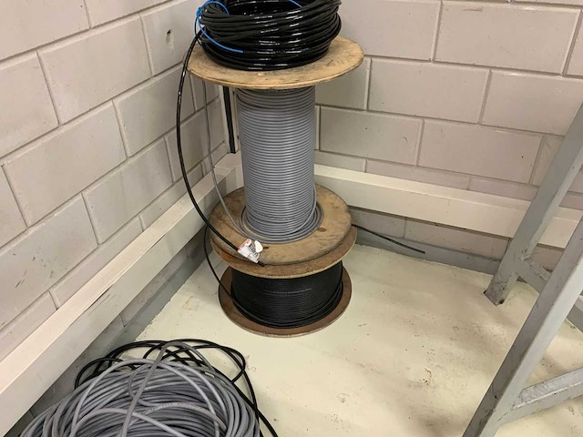Partij draad en kabel - afbeelding 3 van  12