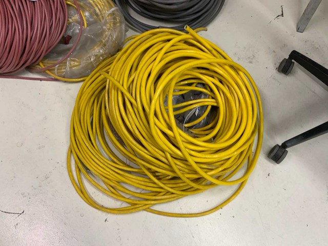 Partij draad en kabel - afbeelding 5 van  12