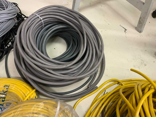 Partij draad en kabel - afbeelding 11 van  12