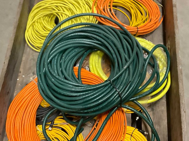 Partij draad en kabels - afbeelding 3 van  4