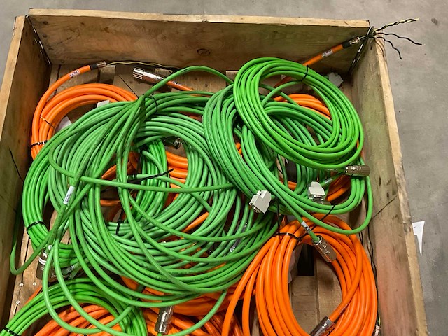 Partij draad en kabels - afbeelding 2 van  4