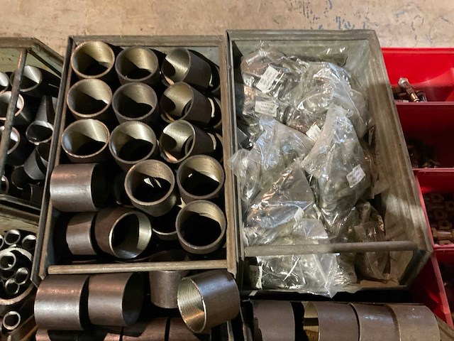 Partij draadkoppelingen voor stalen buizen - afbeelding 6 van  6