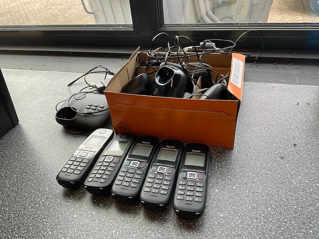 Partij draadloze dect-telefoon (5x) - afbeelding 1 van  5