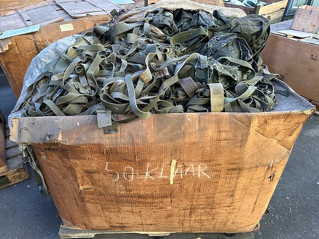 Partij draagbanden en riemen - afbeelding 2 van  3