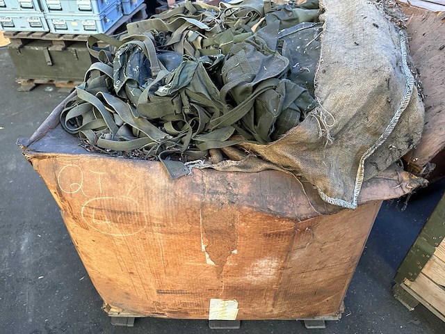 Partij draagbanden en riemen - afbeelding 3 van  3