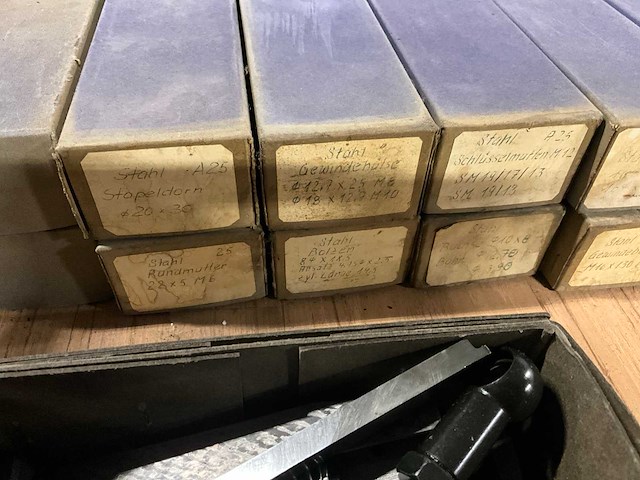 Partij draaibank toebehoren - afbeelding 2 van  14