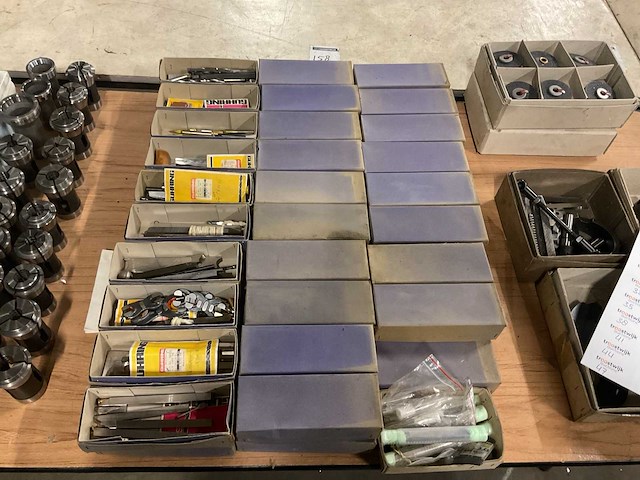 Partij draaibank toebehoren - afbeelding 1 van  14