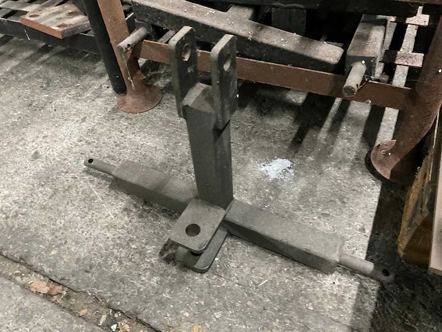 Partij driepunt inrichting met trekhaak - afbeelding 5 van  9