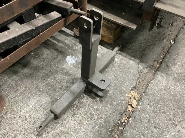 Partij driepunt inrichting met trekhaak - afbeelding 6 van  9