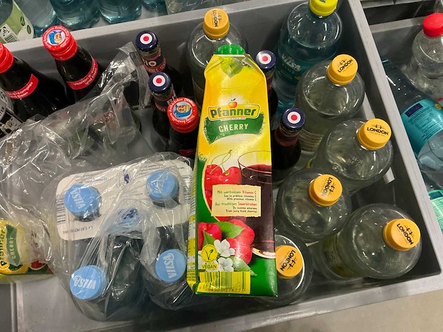 Partij drinken (circa 500stk) - afbeelding 18 van  31
