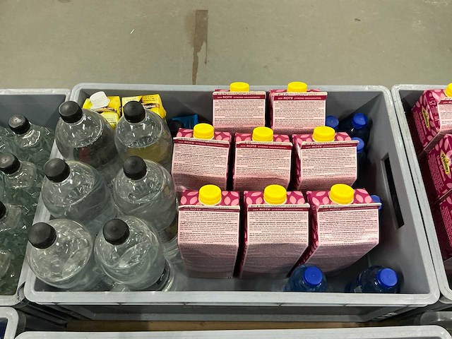 Partij drinken (circa 500stk) - afbeelding 30 van  31