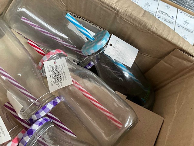 Partij drinkflessen - afbeelding 5 van  6